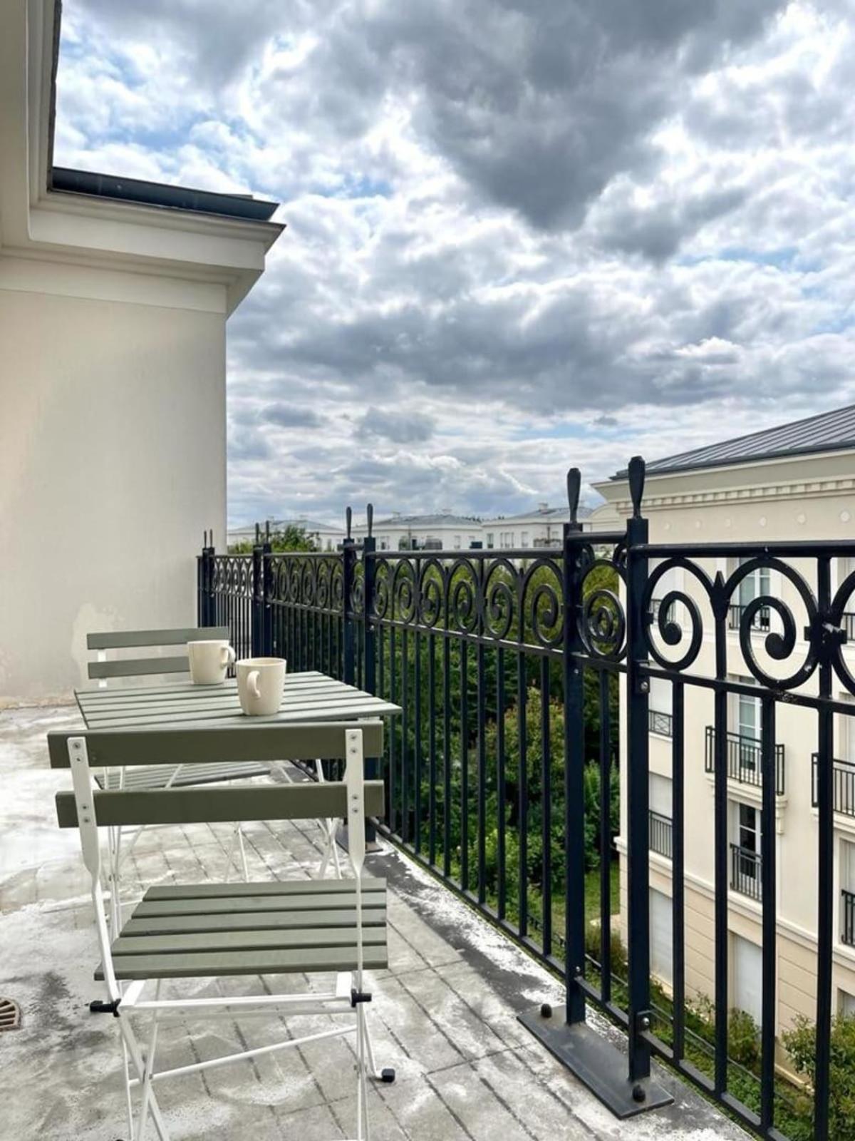 Suites Rive Gauche - 8Min De Disney - Chez Michel Serris Exterior photo